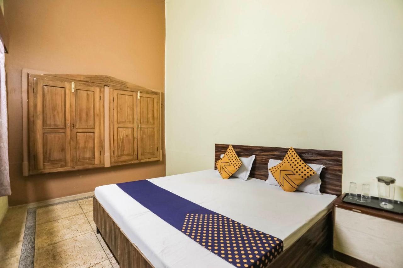 Spot On 64751 Hotel Shivani Palace Muthiganj Exterior foto